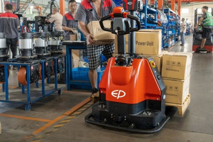 Autonomous pallet trucks