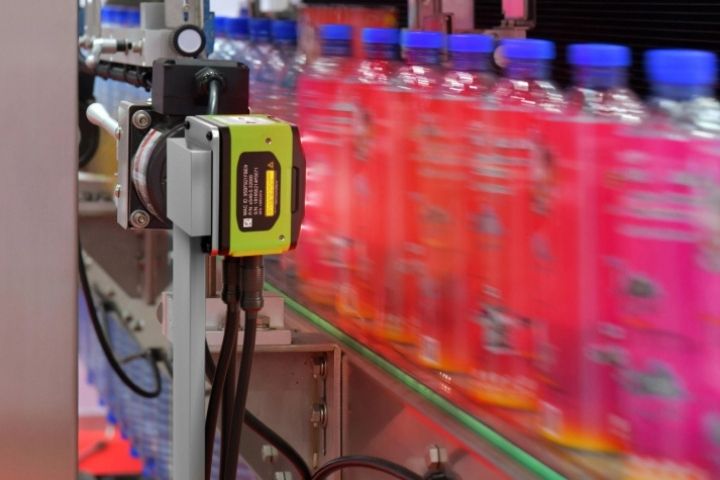 A machine selecting relevant products